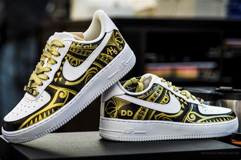 CUSTOM NIKE AIR FORCE 1 SNEAKER 